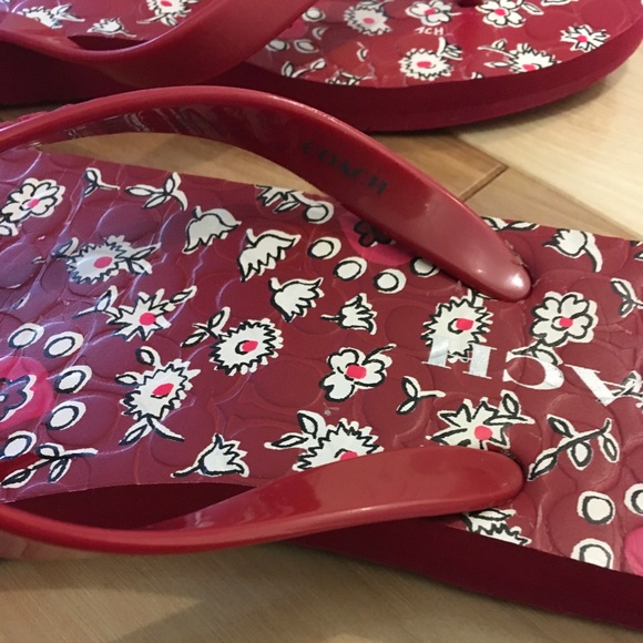 Coach Women Red Floral Flip Flops Size 7-8 - Picture 4 of 4